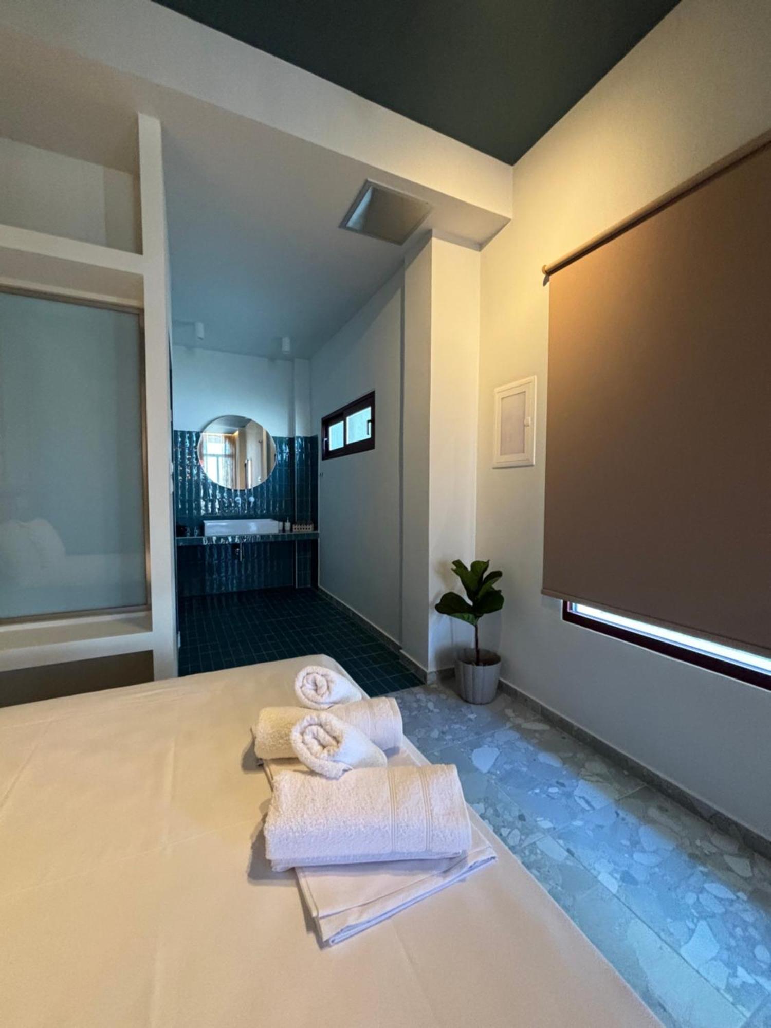 Take Me Here With A Sea View By Salt Apartments Волос Екстериор снимка