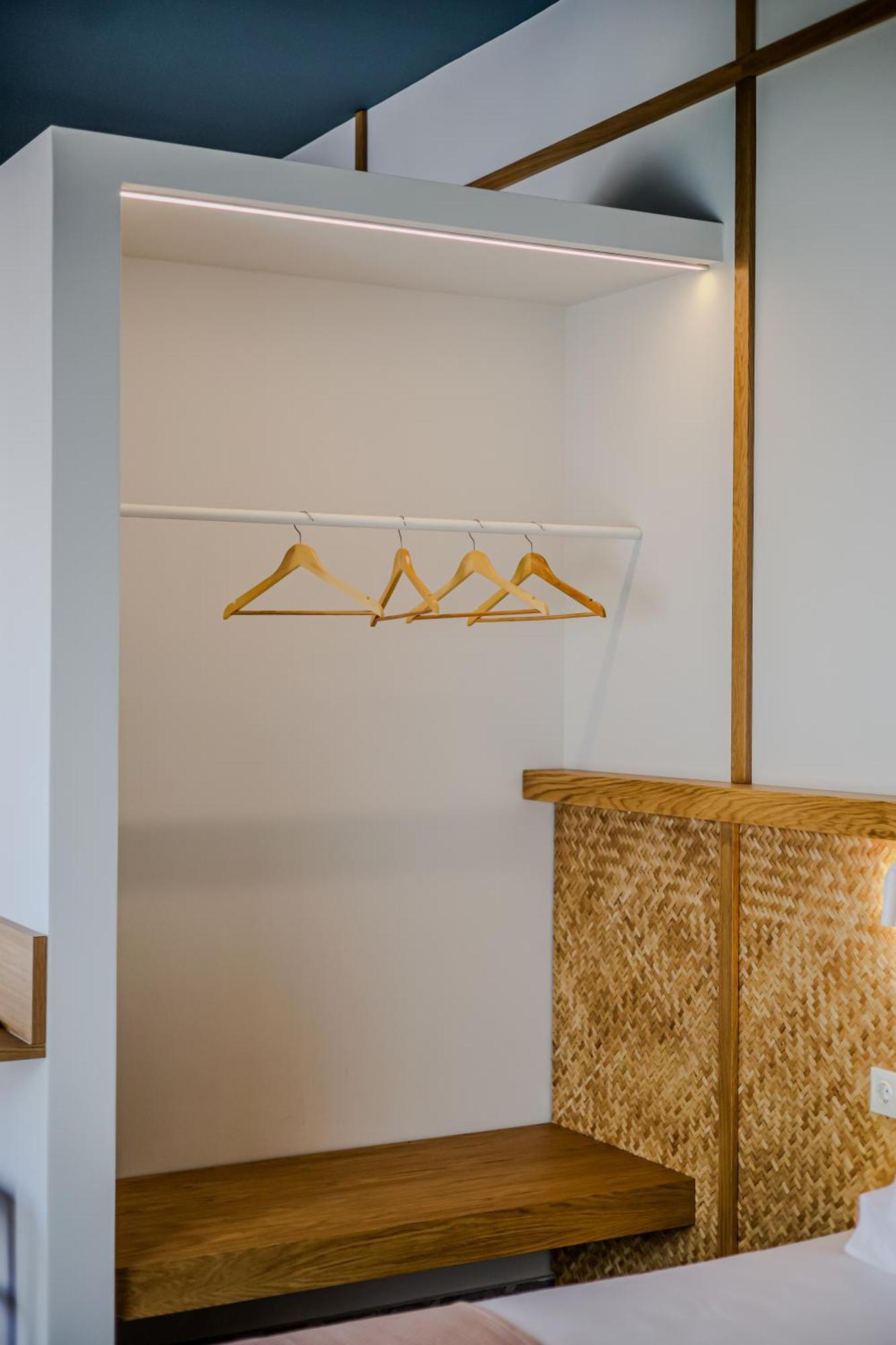 Take Me Here With A Sea View By Salt Apartments Волос Екстериор снимка
