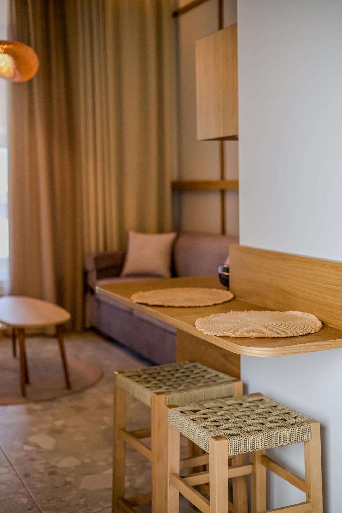 Take Me Here With A Sea View By Salt Apartments Волос Екстериор снимка